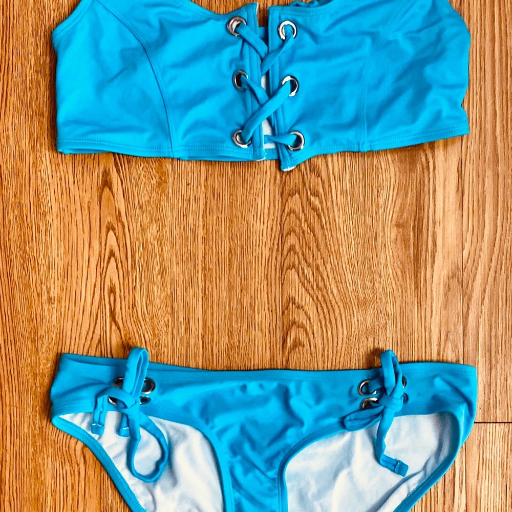 Frederick’s of Hollywood bright neon teal blue lace up bikini Sz medium